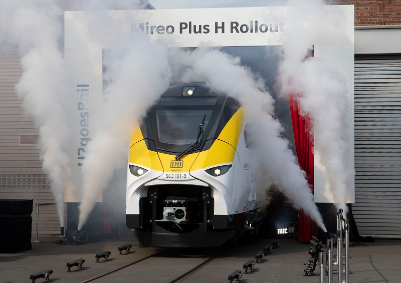 西门子工厂与德国铁路公司合作推出的氢气动力火车