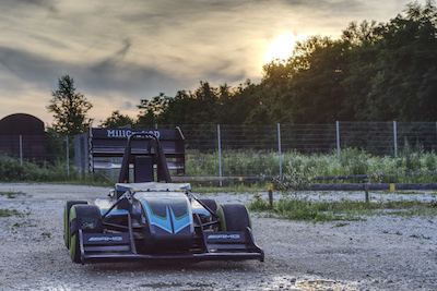 科思创助力电动赛车中运用阻燃聚碳酸酯全油门