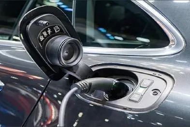 索尔维日前获得了IATF认证，进一步巩固其在电动汽车市场锂电池