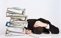 <b>不要把有限的生命 浪费在无限的物性表</b>