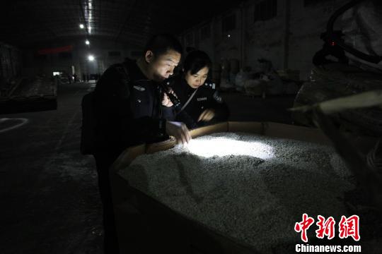 黄埔海关破获13.85万吨走私废塑料