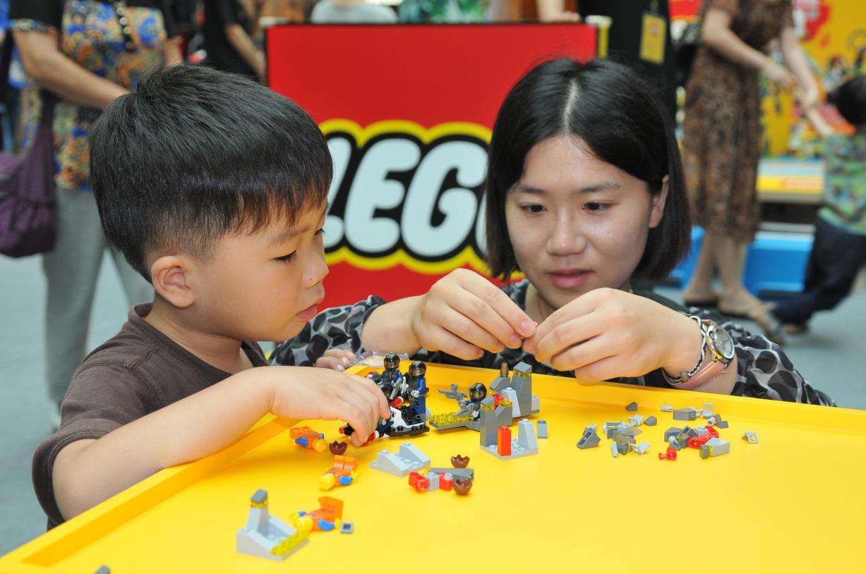 告别塑料，乐高用甘蔗来制作玩具