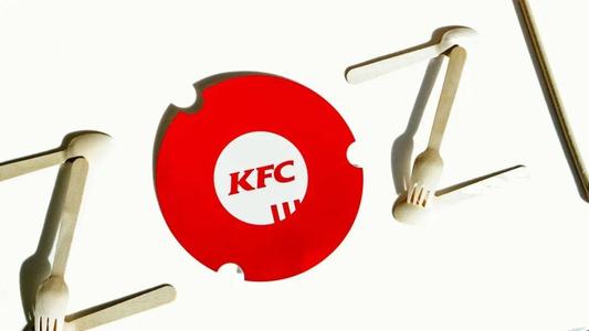落实“减塑”行动 明年1月起肯德基将全面停用塑料吸管