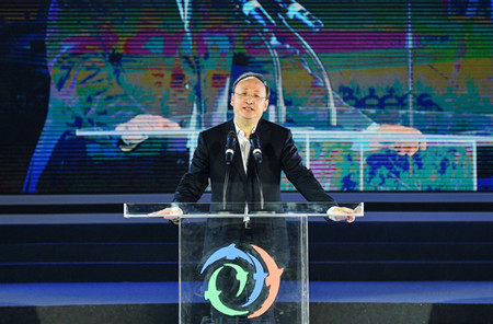 废塑料瓶变身“微型水库”解决实际难题