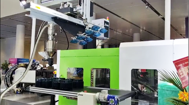 东华机械：几十年沉淀，成就注塑机专家