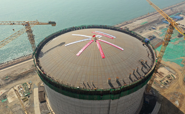 唐山LNG接收站储罐升顶成功