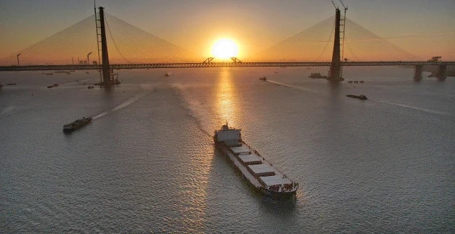 外贸企业再现缺舱缺箱，全球近8成海运航线运价指数上涨