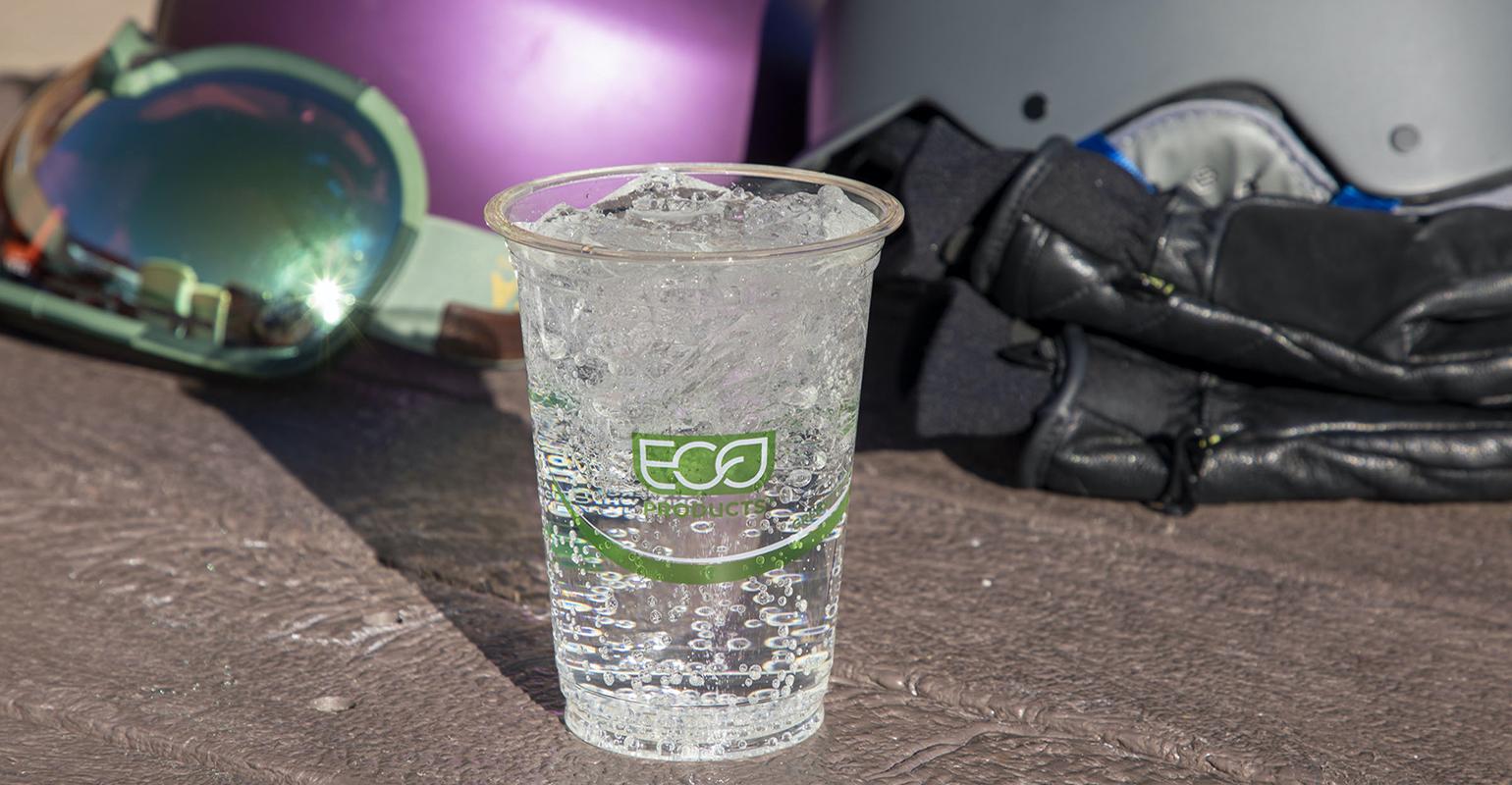 Novolex在美国新生产线上生产可堆肥塑料饮料杯