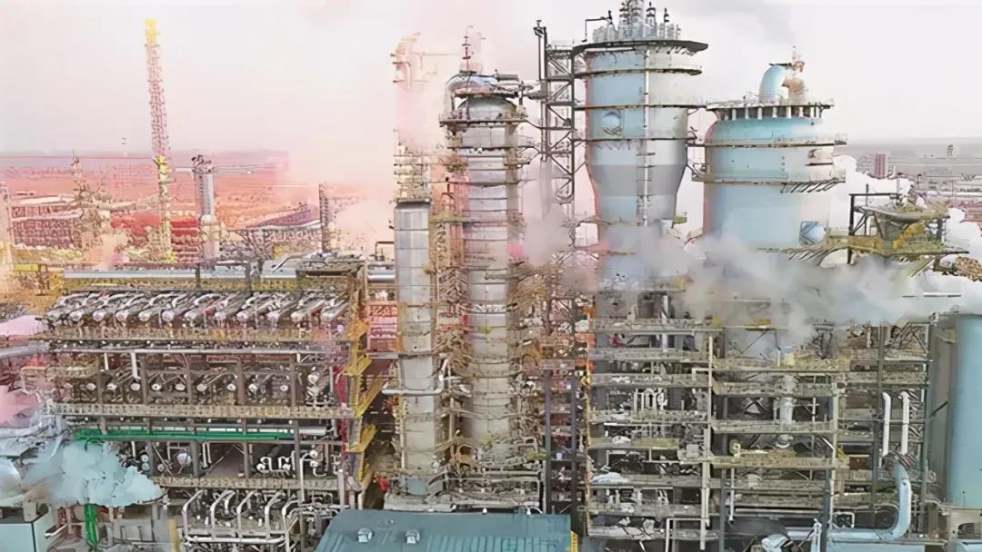 扭亏为盈！上海石化预计上半年净利11.1亿-13.6亿元