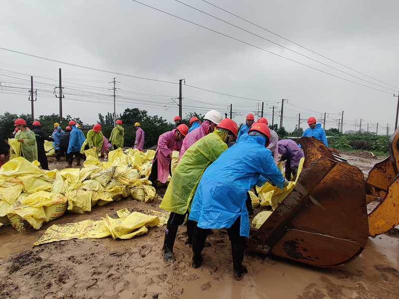 1627349684364012918.jpg 心连心.jpg