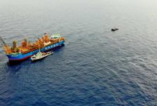 我国首个深水自营油田群流花16-2油田群投产