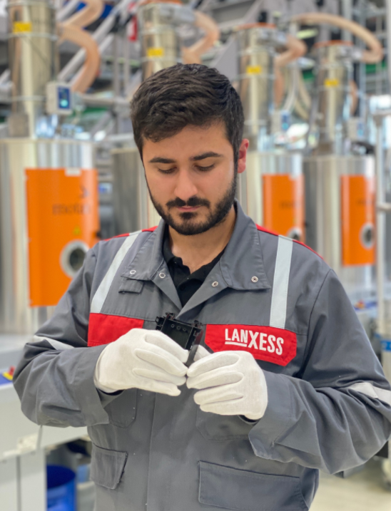 朗盛扩大对电气和电子行业的客户服务