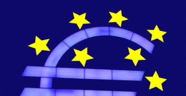 欧洲央行维持关键利率和资产购买计划不变 欧元兑美元汇率短时