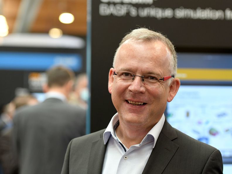 巴斯夫为电动汽车和可持续发展提供新产品