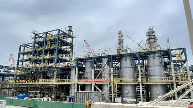 中泰化学拟收购美克化工股份