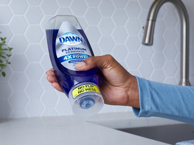 宝洁推出创新无翻盖洗洁精瓶，可控制一致挤出量