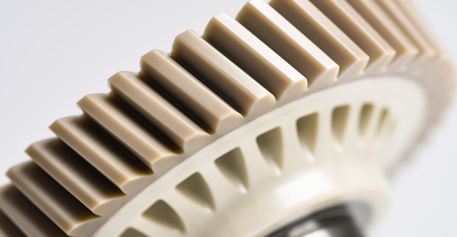 PEEK取代了汽车变速器齿轮中的金属