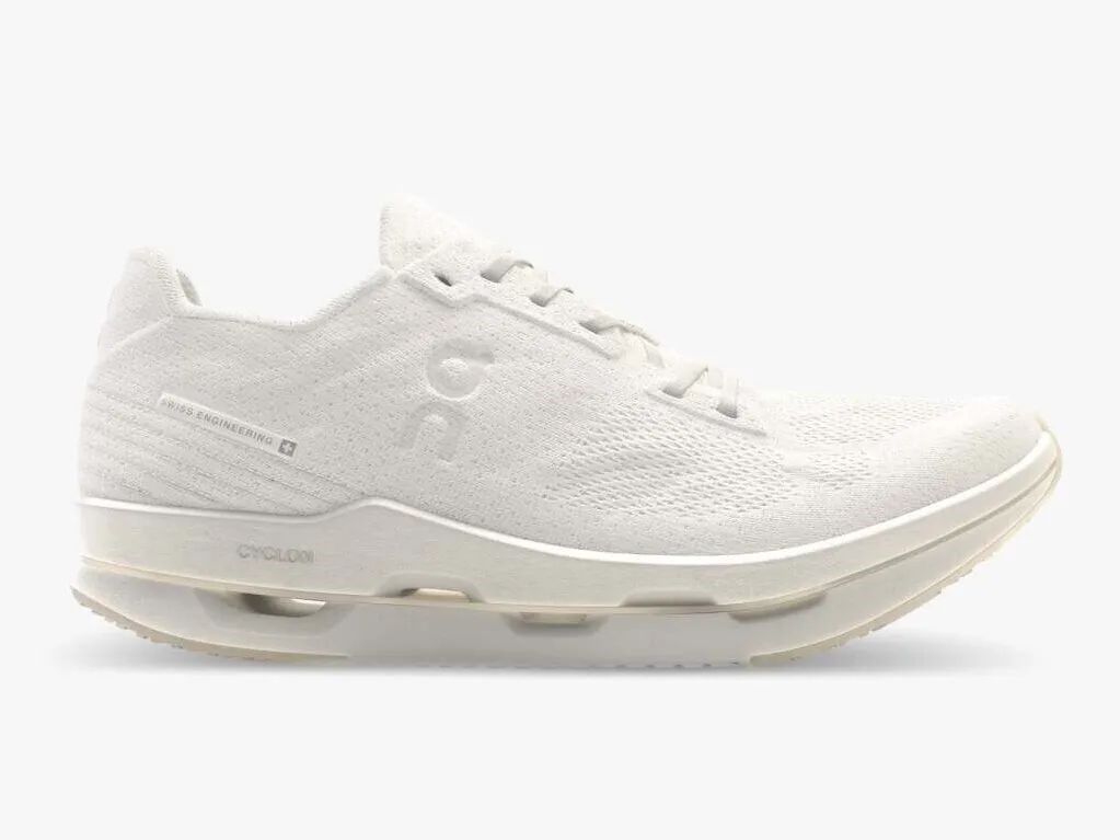  阿科玛与昂跑推出全球首款100%聚酰胺可回收运动鞋