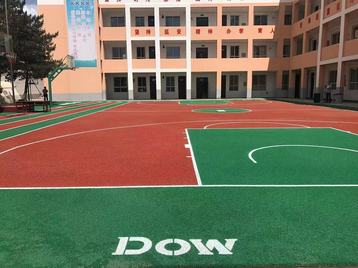 1652836947905007099.jpg 陶氏与美团单车合作,共享单车废旧聚氨酯实心轮胎变球场.jpg