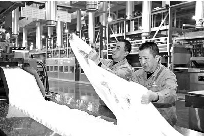 仪征化纤产品产量保持行业第一