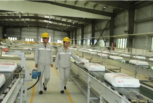 陕西最大的聚烯烃企业半年产量超过100万吨