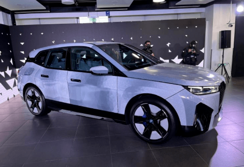 宝马可变颜色概念车iX Flow在中国首次亮相