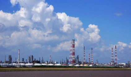 上海石化碳纤维复合材料加固在海堤工程中的应用