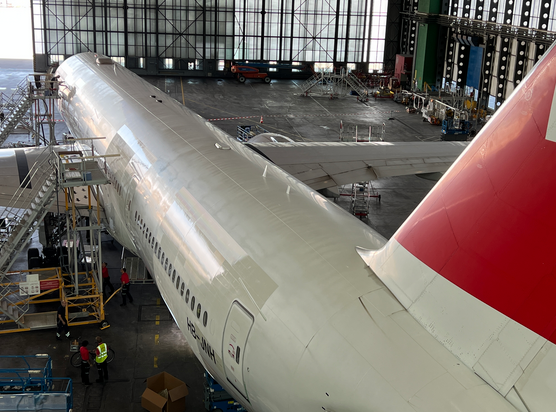 起飞！首架配备AeroSHARK “鲨鱼皮”薄膜的波音777客机正式起飞