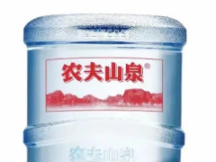 农夫山泉桶装水提价！成本压力主要来自于PET