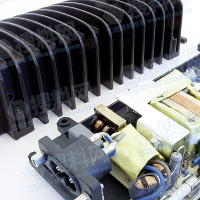 电路板散热外壳