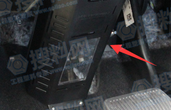 汽车转向柱罩盖