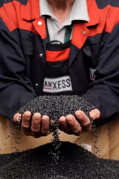 朗盛：以塑代钢�C有未来！