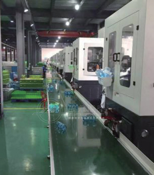 “全自动注-拉-吹”中空成型机片面推向市场