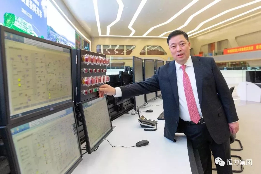 恒力董事长按下投料键，标志着炼化一体化项目启动