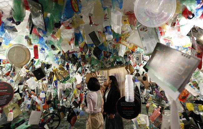 泰国举办塑料垃圾展览活动 提高人们节约意识(组图)