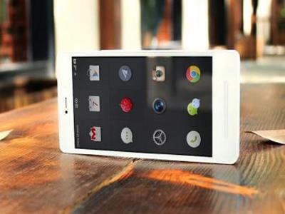 一体式塑料的锤子T2真机被曝光