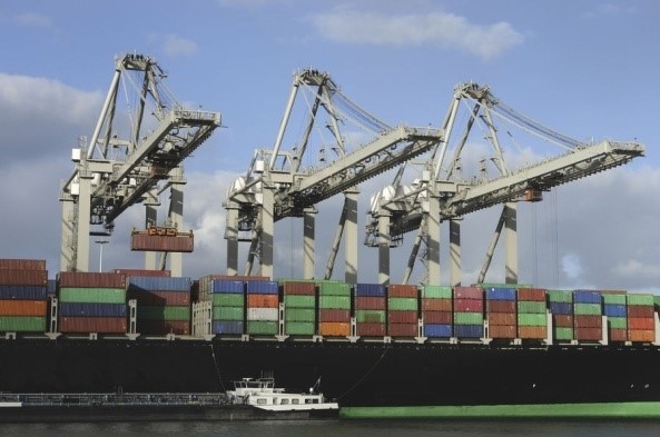 美国加入北美自在贸易协定对化学品塑料进出口的影响