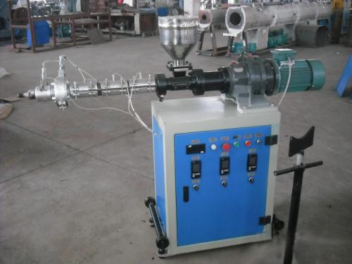 塑料机械挤出机的螺杆和机筒如何修复