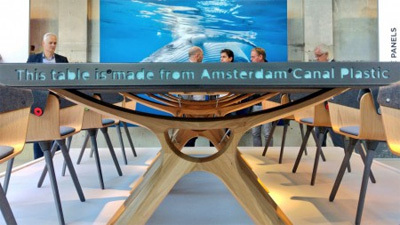 荷兰开端回收塑料渣滓来制造办公桌