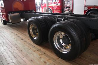 青岛双星消防车公用阻燃耐腐蚀轮胎研发成功广获好评