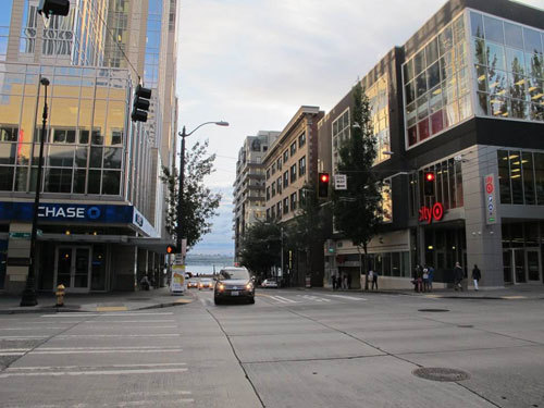 美国温哥华举行会议讨论塑料污染 的危害