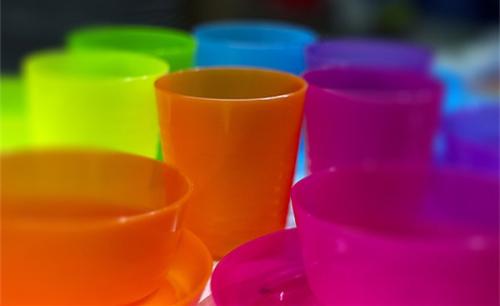 塑料制品容器的种类次要有哪些？