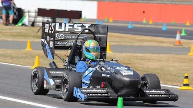 特瑞堡公司资助了超越50个方程赛车队