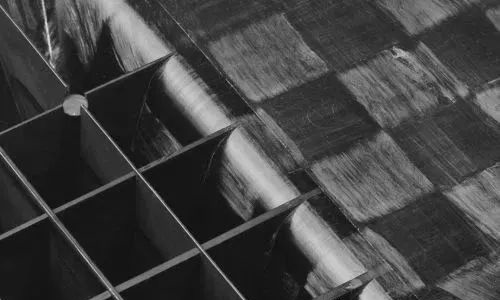 西格里为镶嵌注塑工艺提供高功能无机胶片和热塑性塑料