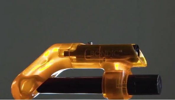 超迷你的液体塑料“3D喷枪” 简直是修补神器