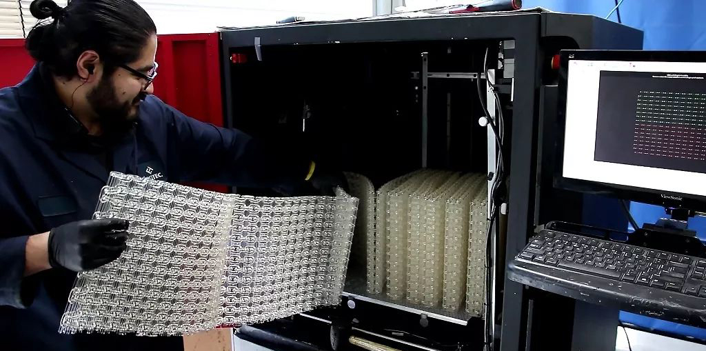 TEC推出一款创始性的新资料E-RigidForm