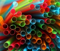 注塑塑料制品中的金属嵌件要停止热处理的缘由