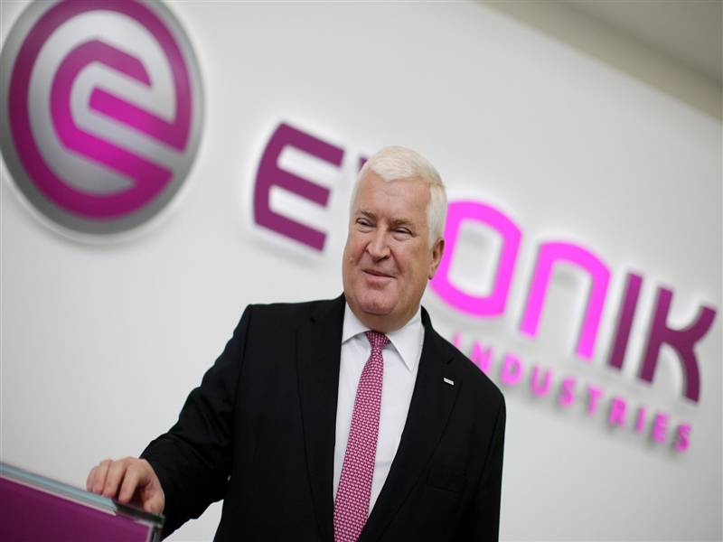 赢创首席执行官离任