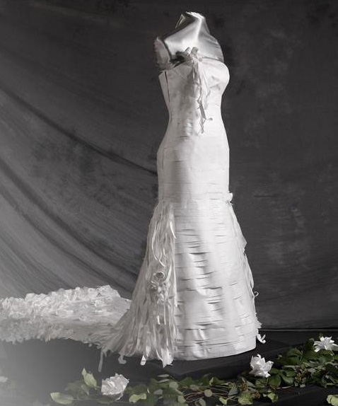 看杜邦Tyvek医用包装废料秒变Bella新娘婚纱！