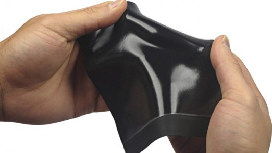 科研人员创造柔性橡胶键盘